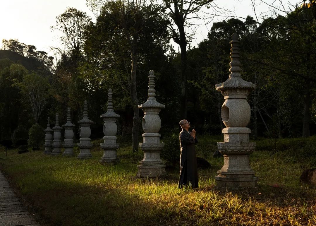 开示｜倓虚法师：观世音菩萨反闻闻自性，故能寻声救苦